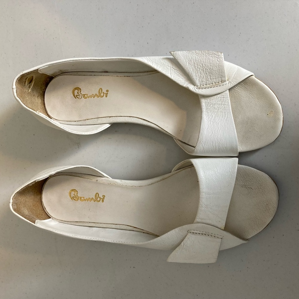 Bambi Sandals/Flip Flops, Size 39, Flats
